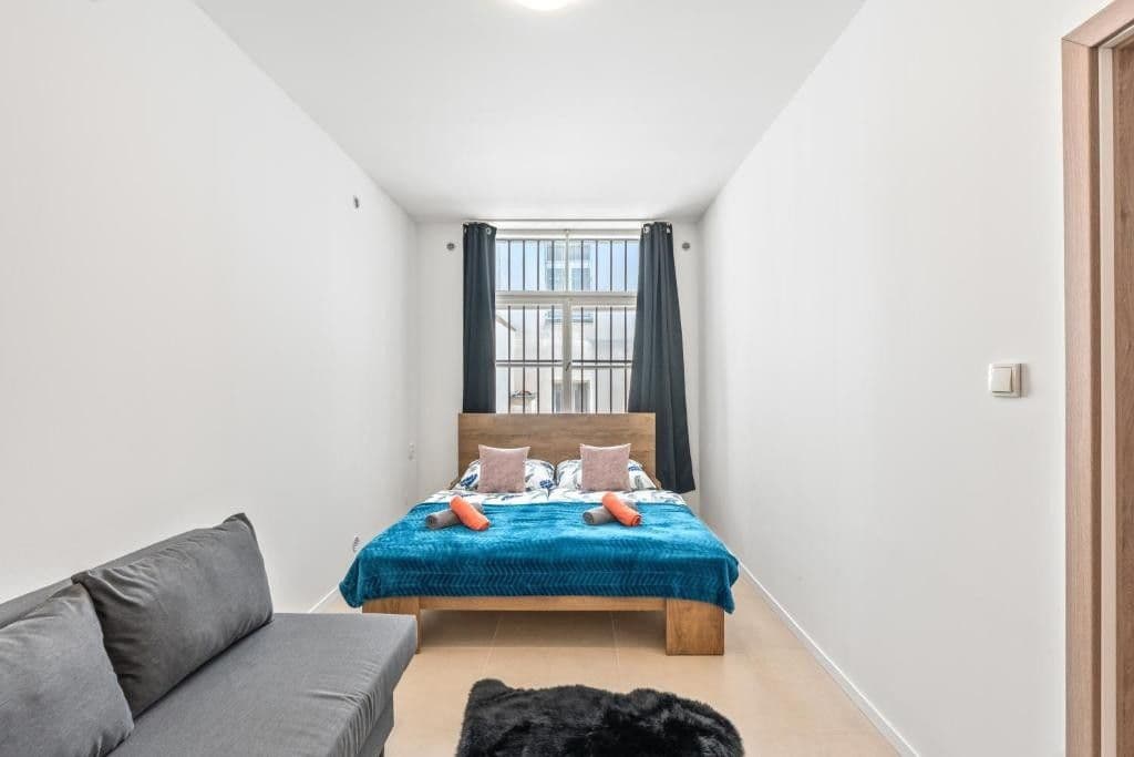 Prenájom bytu 2-izbový 83 m², Jeronýmova, Praha, Praha Prenájom bytu 2-izbový 83 m², Jeronýmova, Praha, Praha