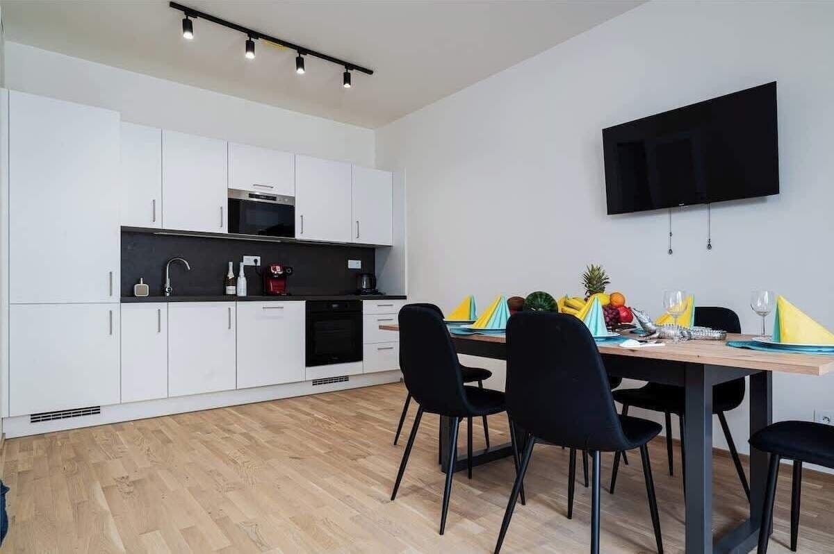 Prenájom bytu 2-izbový 124 m², Albrightové, Praha, Praha Prenájom bytu 2-izbový 124 m², Albrightové, Praha, Praha