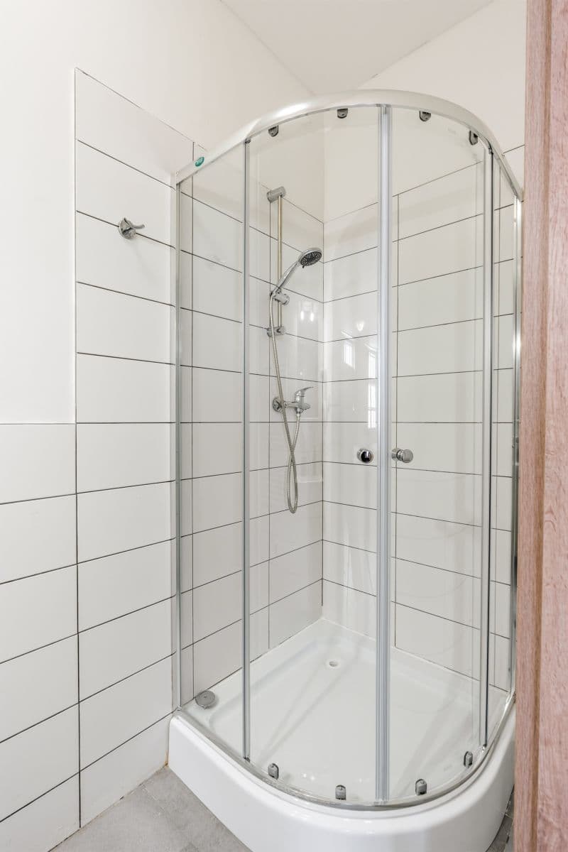 Prenájom bytu 83 m², Jeronýmova, Praha, Praha Prenájom bytu 83 m², Jeronýmova, Praha, Praha