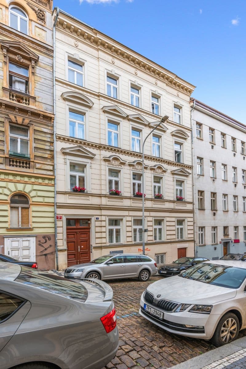 Prenájom bytu 83 m², Jeronýmova, Praha, Praha Prenájom bytu 83 m², Jeronýmova, Praha, Praha