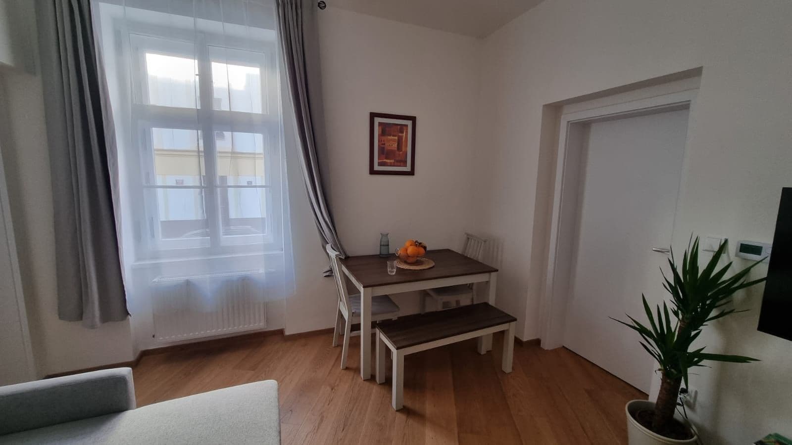 Prenájom bytu 3-izbový 74 m², Na Neklance, Praha, Praha Prenájom bytu 3-izbový 74 m², Na Neklance, Praha, Praha