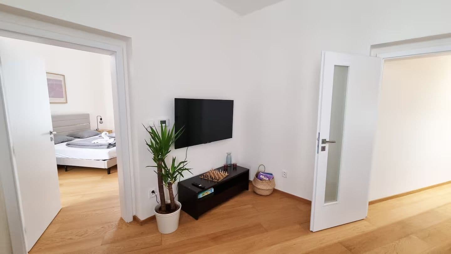 Prenájom bytu 3-izbový 74 m², Na Neklance, Praha, Praha Prenájom bytu 3-izbový 74 m², Na Neklance, Praha, Praha