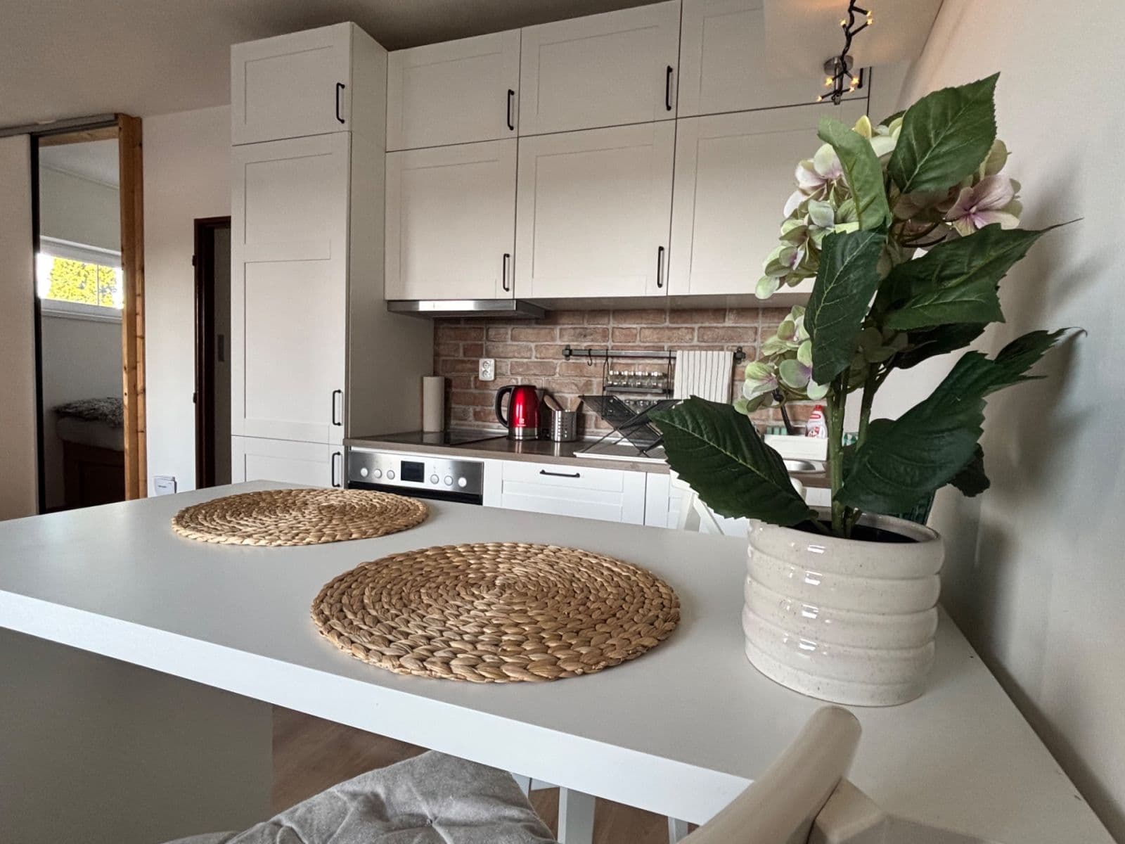 Prenájom bytu 1-izbový 35 m², Roztocká, Úholičky, Středočeský kraj Prenájom bytu 1-izbový 35 m², Roztocká, Úholičky, Středočeský kraj