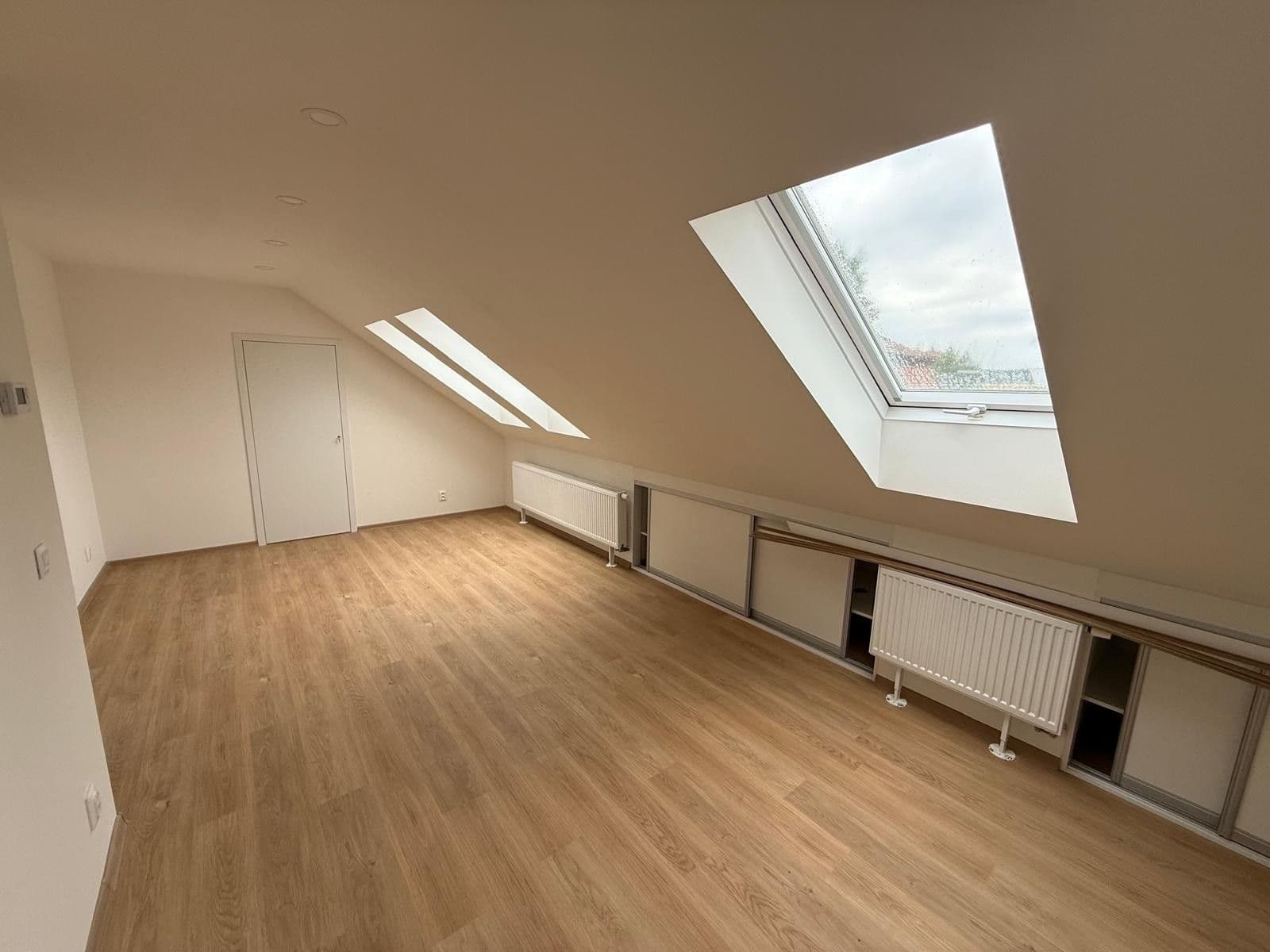 Prenájom bytu 2-izbový 42 m², Měšice, Středočeský kraj Prenájom bytu 2-izbový 42 m², Měšice, Středočeský kraj
