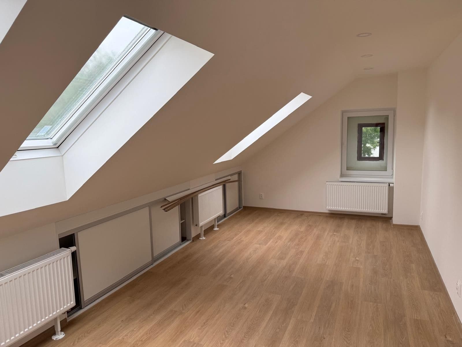 Prenájom bytu 2-izbový 42 m², Měšice, Středočeský kraj Prenájom bytu 2-izbový 42 m², Měšice, Středočeský kraj