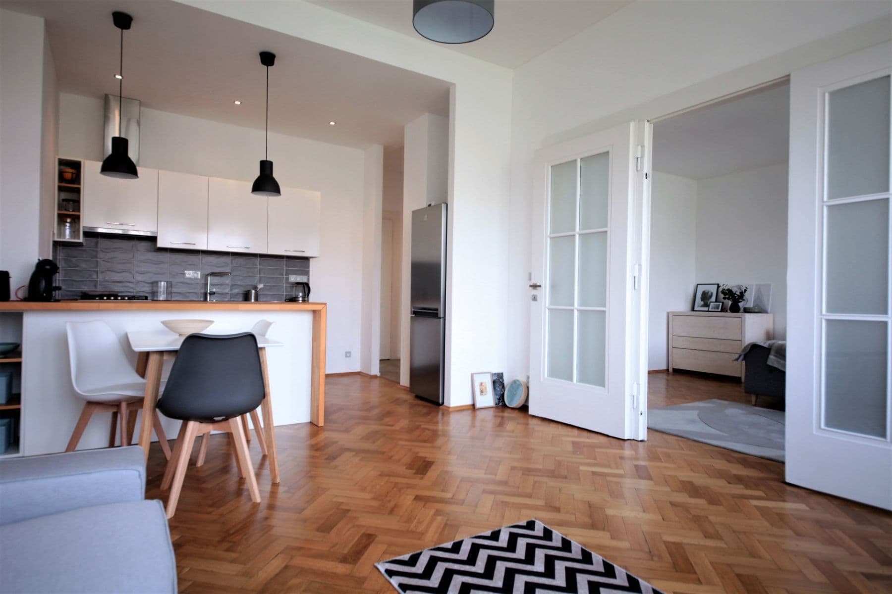 Prenájom bytu 2-izbový 60 m², Moskevská, Praha, Praha Prenájom bytu 2-izbový 60 m², Moskevská, Praha, Praha
