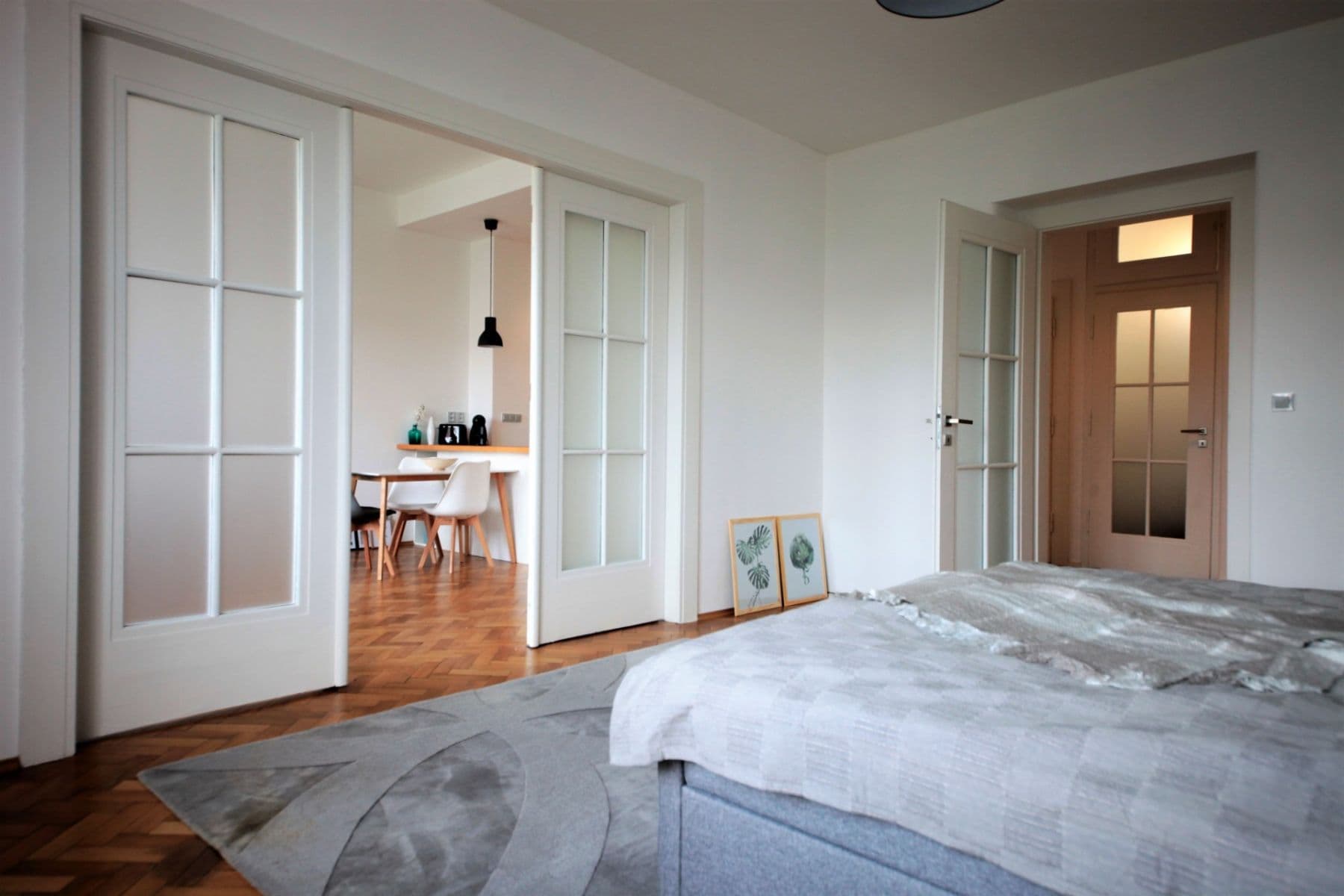 Prenájom bytu 2-izbový 60 m², Moskevská, Praha, Praha Prenájom bytu 2-izbový 60 m², Moskevská, Praha, Praha