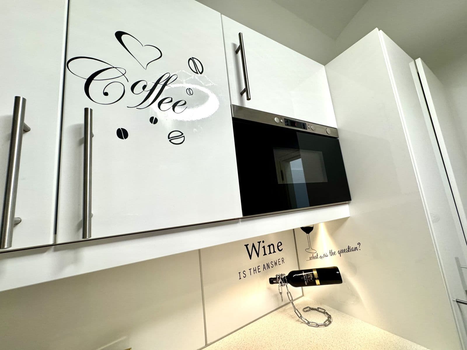 Prenájom bytu 90 m², Navrátilova, Praha, Praha Prenájom bytu 90 m², Navrátilova, Praha, Praha