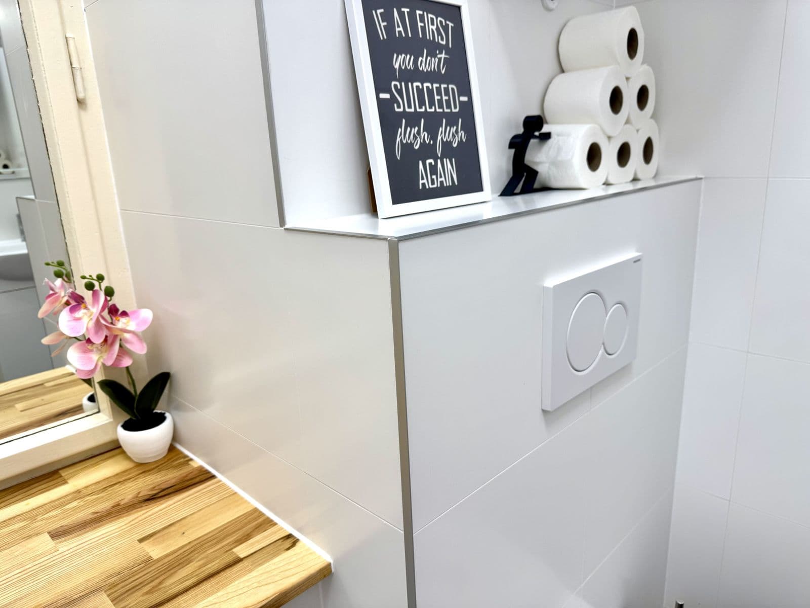 Prenájom bytu 90 m², Navrátilova, Praha, Praha Prenájom bytu 90 m², Navrátilova, Praha, Praha