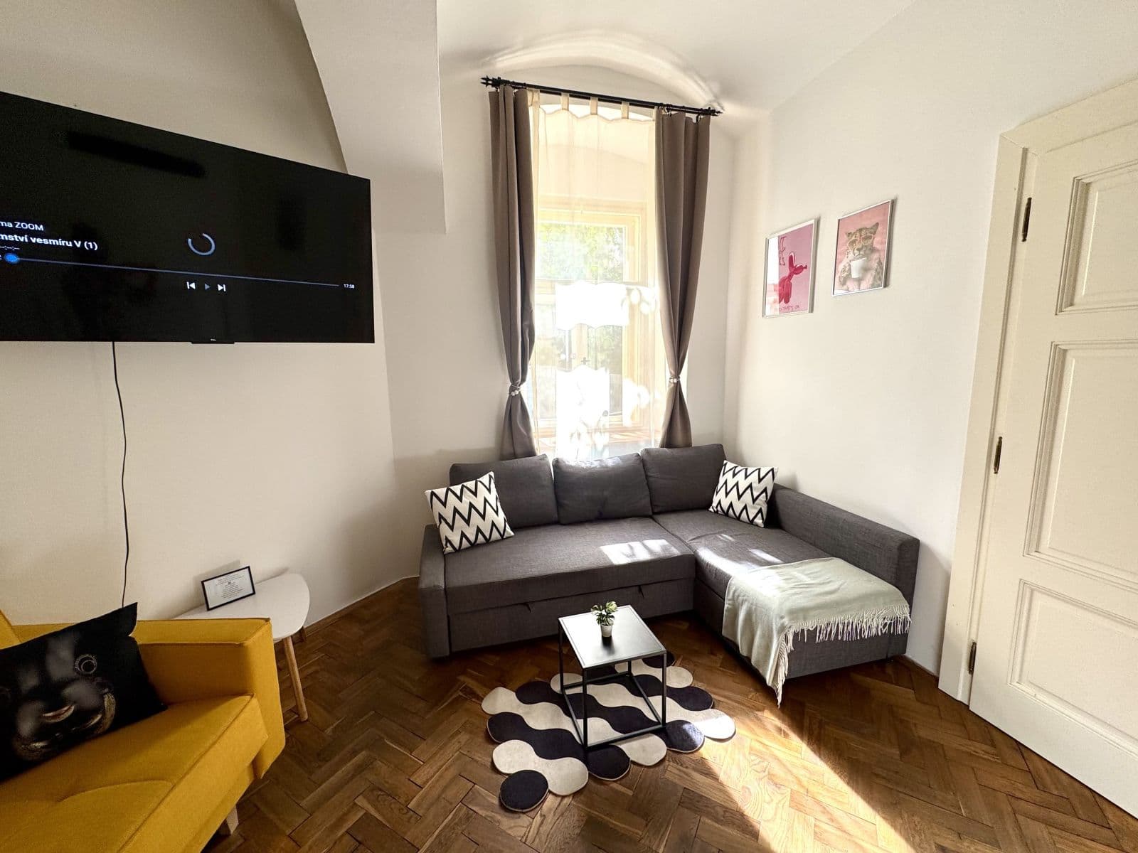 Prenájom bytu 90 m², Navrátilova, Praha, Praha Prenájom bytu 90 m², Navrátilova, Praha, Praha