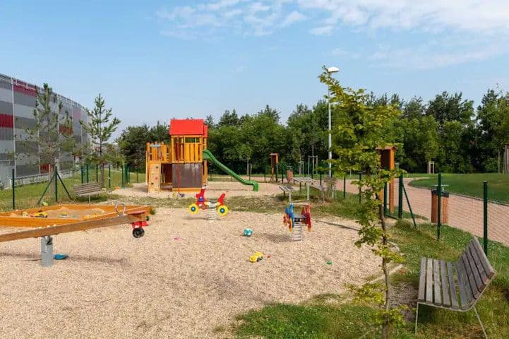 Prenájom bytu 70 m², Andersenova, Praha, Praha Prenájom bytu 70 m², Andersenova, Praha, Praha