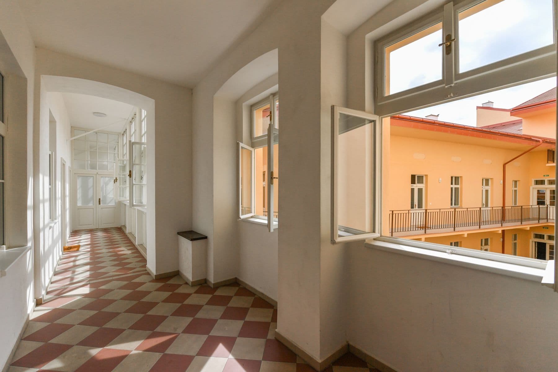 Prenájom bytu 72 m², Žitná, Praha, Praha Prenájom bytu 72 m², Žitná, Praha, Praha