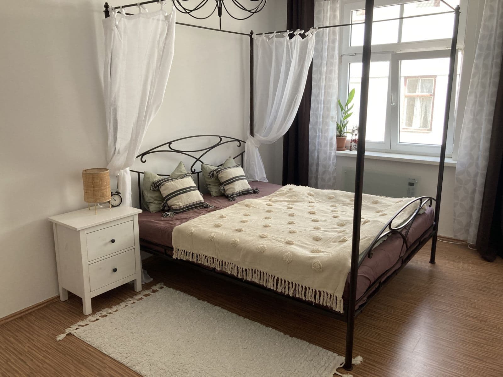 Prenájom bytu 59 m², Na Veselí, Praha, Praha Prenájom bytu 59 m², Na Veselí, Praha, Praha