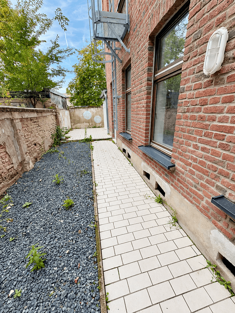 Prenájom bytu 2-izbový 76 m², Adolfstr. 9, Krefeld, Severné Porýnie - Westfálsko Prenájom bytu 2-izbový 76 m², Adolfstr. 9, Krefeld, Severné Porýnie - Westfálsko