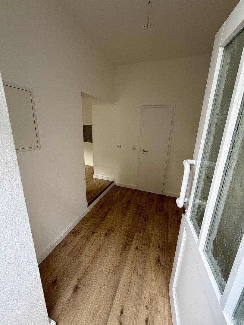 Prenájom bytu 2-izbový 76 m², Adolfstr. 9, Krefeld, Severné Porýnie - Westfálsko Prenájom bytu 2-izbový 76 m², Adolfstr. 9, Krefeld, Severné Porýnie - Westfálsko