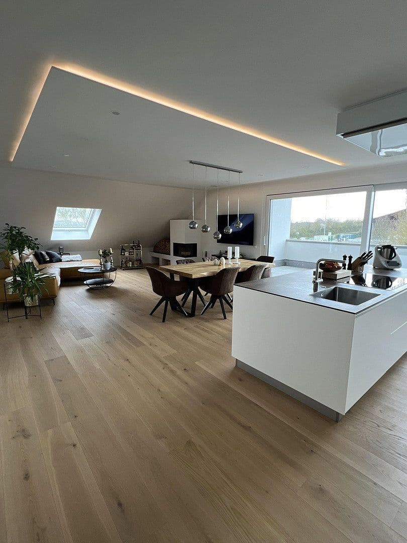 Prenájom bytu 6-izbový 205 m², Ziegeleistraße 11A, Buchen (Odenwald), Bádensko-Wurttembersko Prenájom bytu 6-izbový 205 m², Ziegeleistraße 11A, Buchen (Odenwald), Bádensko-Wurttembersko