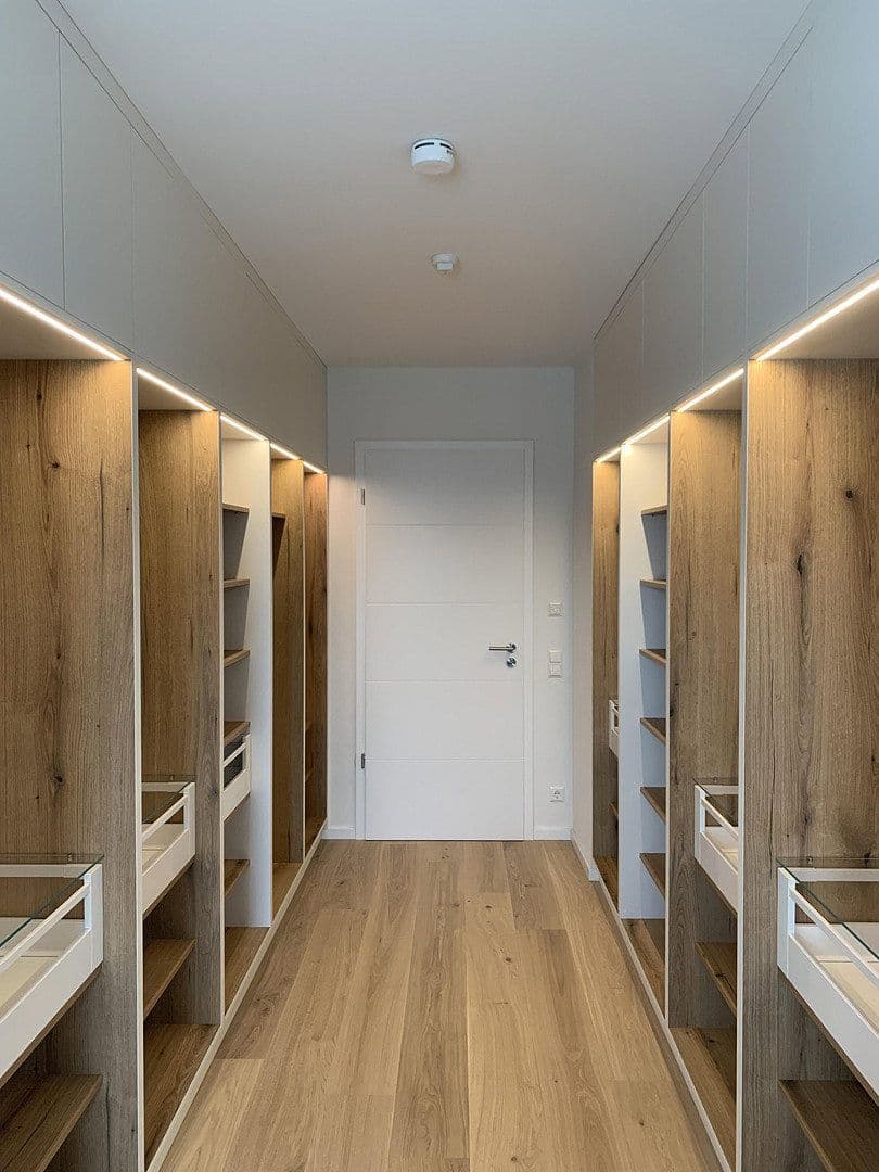 Prenájom bytu 6-izbový 205 m², Ziegeleistraße 11A, Buchen (Odenwald), Bádensko-Wurttembersko Prenájom bytu 6-izbový 205 m², Ziegeleistraße 11A, Buchen (Odenwald), Bádensko-Wurttembersko