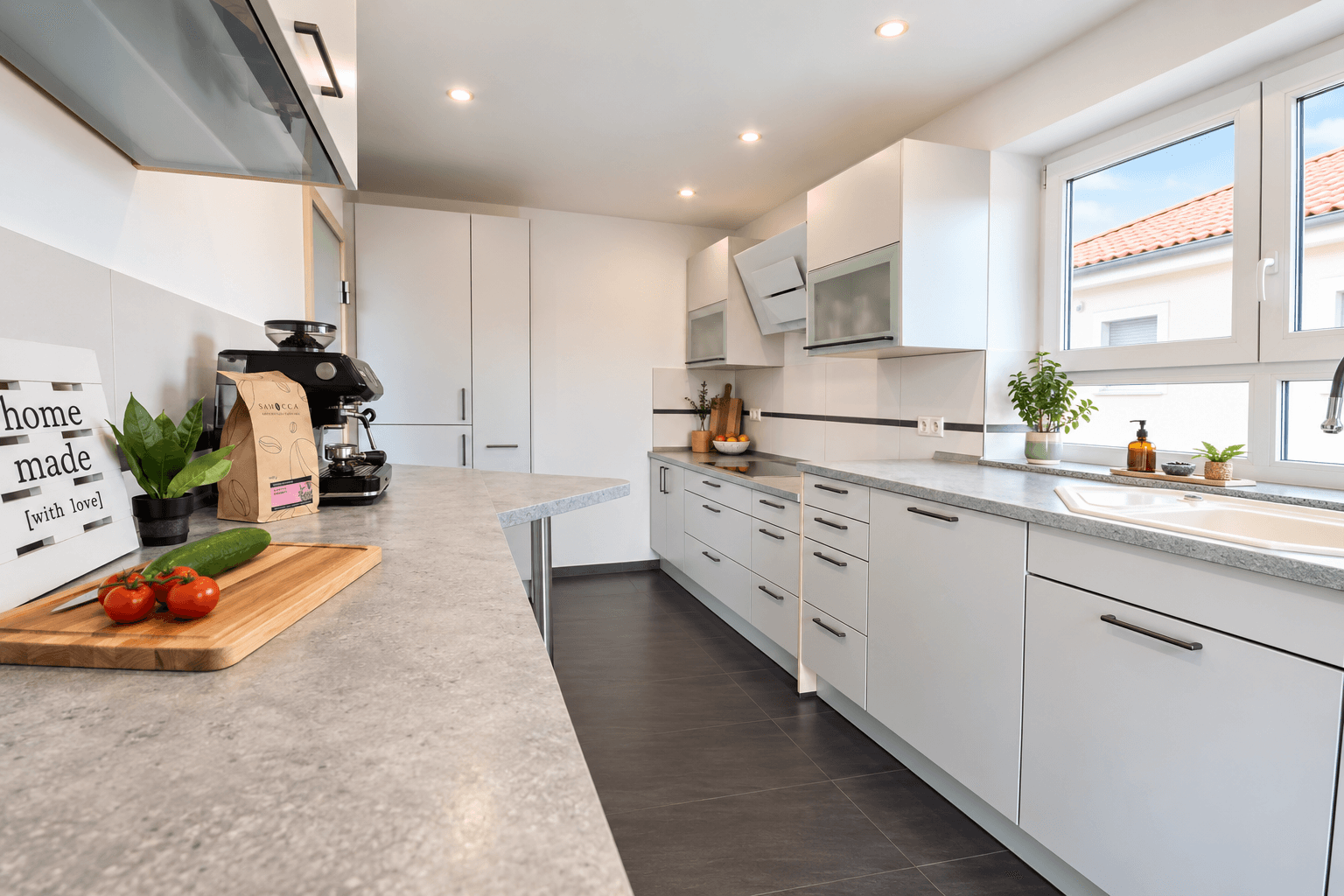 Prenájom bytu 4-izbový 117 m², Schwäbisch Hall, Bádensko-Wurttembersko Prenájom bytu 4-izbový 117 m², Schwäbisch Hall, Bádensko-Wurttembersko