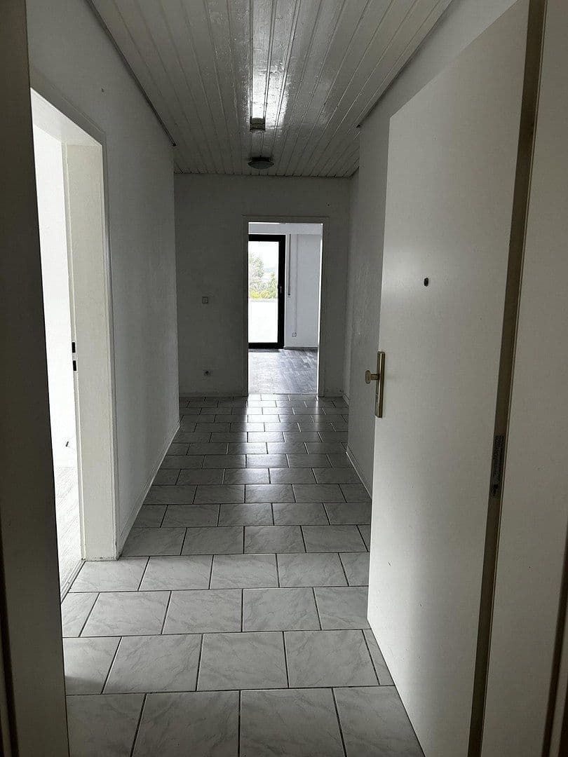 Prenájom bytu 3-izbový 89 m², Obere Waldstraße 22, Taunusstein, Hesensko Prenájom bytu 3-izbový 89 m², Obere Waldstraße 22, Taunusstein, Hesensko