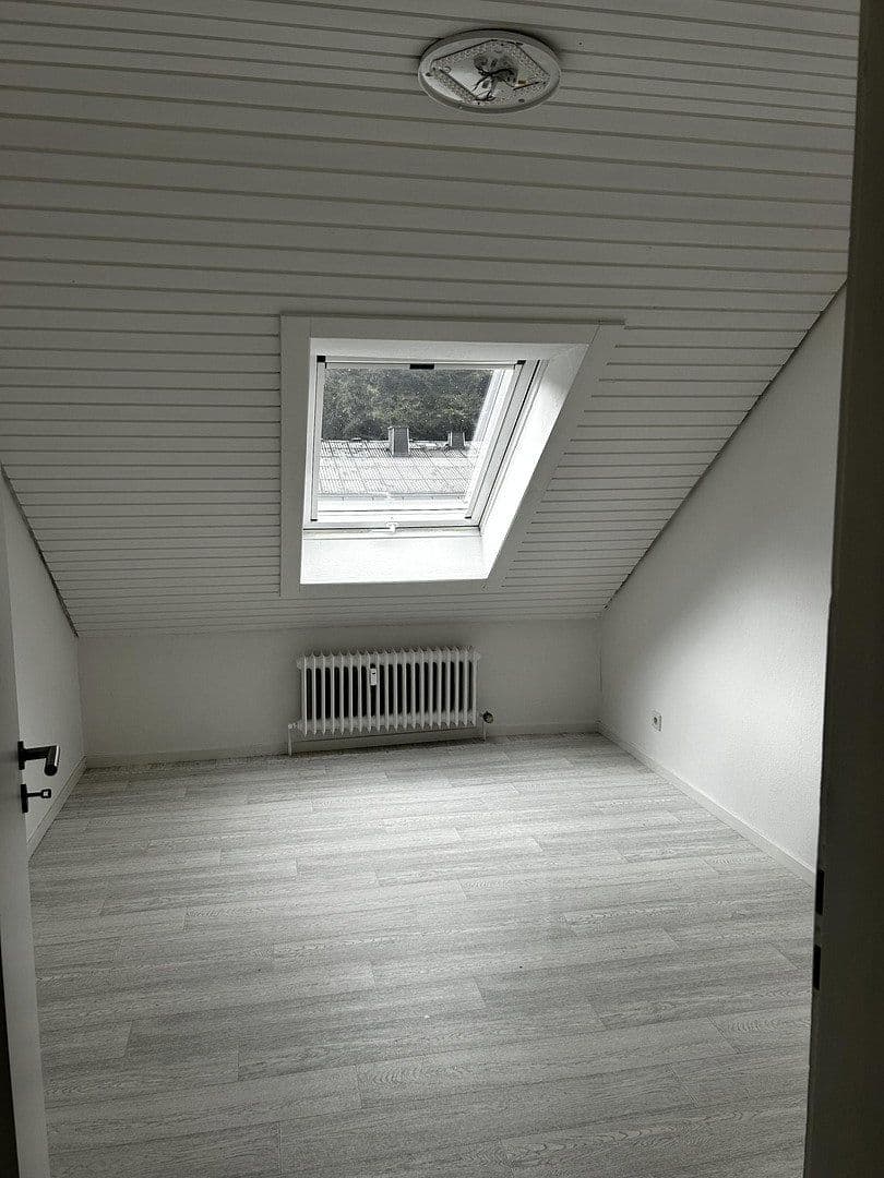 Prenájom bytu 3-izbový 89 m², Obere Waldstraße 22, Taunusstein, Hesensko Prenájom bytu 3-izbový 89 m², Obere Waldstraße 22, Taunusstein, Hesensko