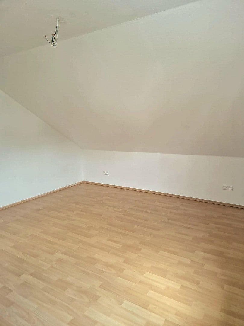 Prenájom bytu 2-izbový 55 m², Gaggenau, Bádensko-Wurttembersko Prenájom bytu 2-izbový 55 m², Gaggenau, Bádensko-Wurttembersko