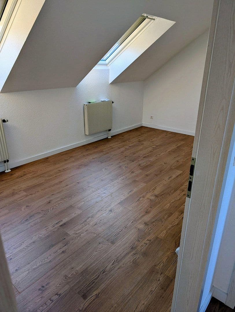 Prenájom bytu 3-izbový 85 m², Försterstraße 13, Coswig, Sasko Prenájom bytu 3-izbový 85 m², Försterstraße 13, Coswig, Sasko