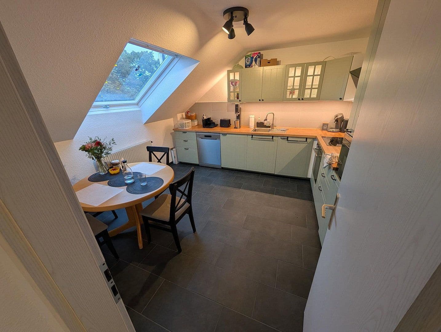 Prenájom bytu 3-izbový 85 m², Försterstraße 13, Coswig, Sasko Prenájom bytu 3-izbový 85 m², Försterstraße 13, Coswig, Sasko