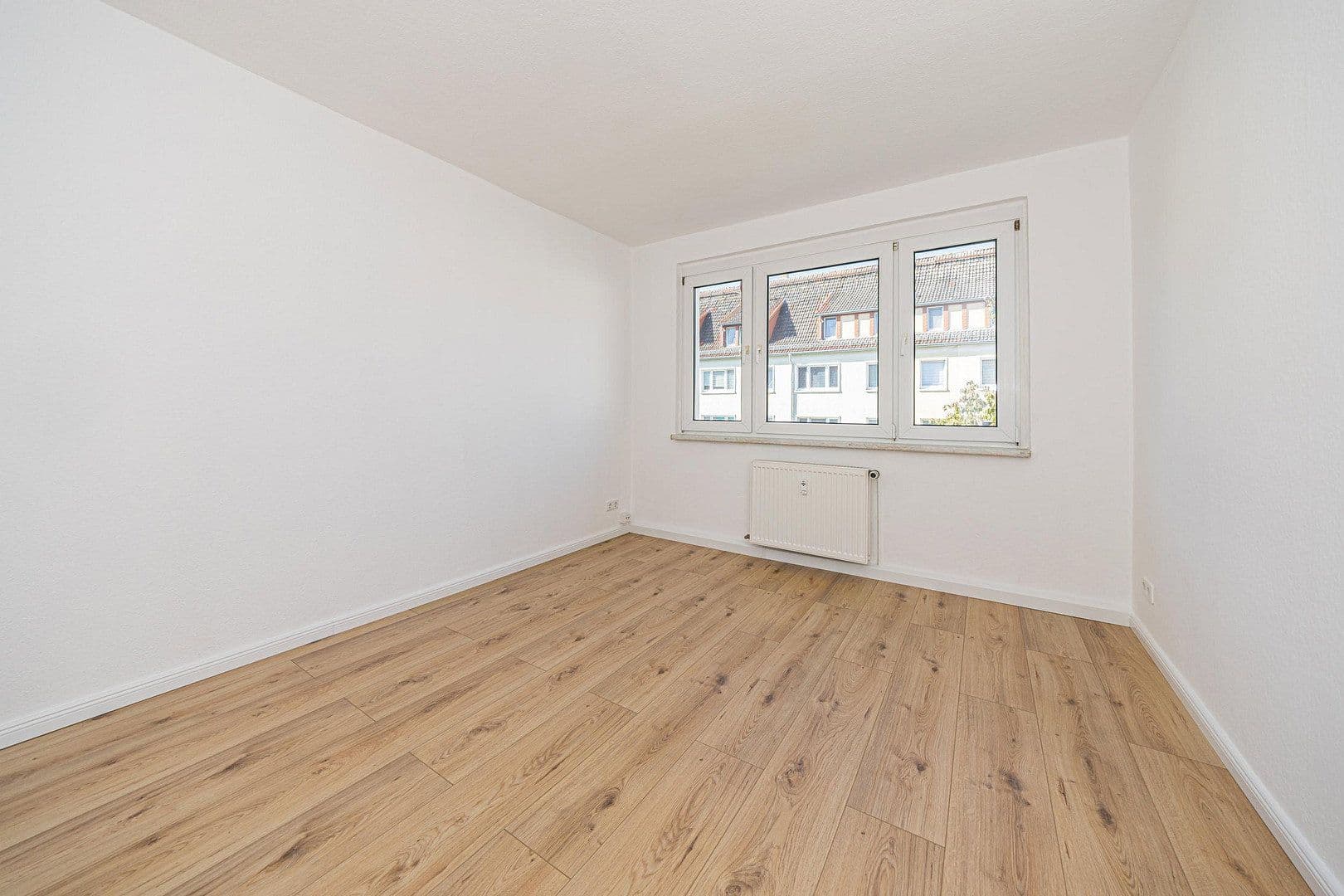 Predaj bytu 5-izbový 80 m², Peresaer Strasse 3b, Groitzsch, Sasko Predaj bytu 5-izbový 80 m², Peresaer Strasse 3b, Groitzsch, Sasko