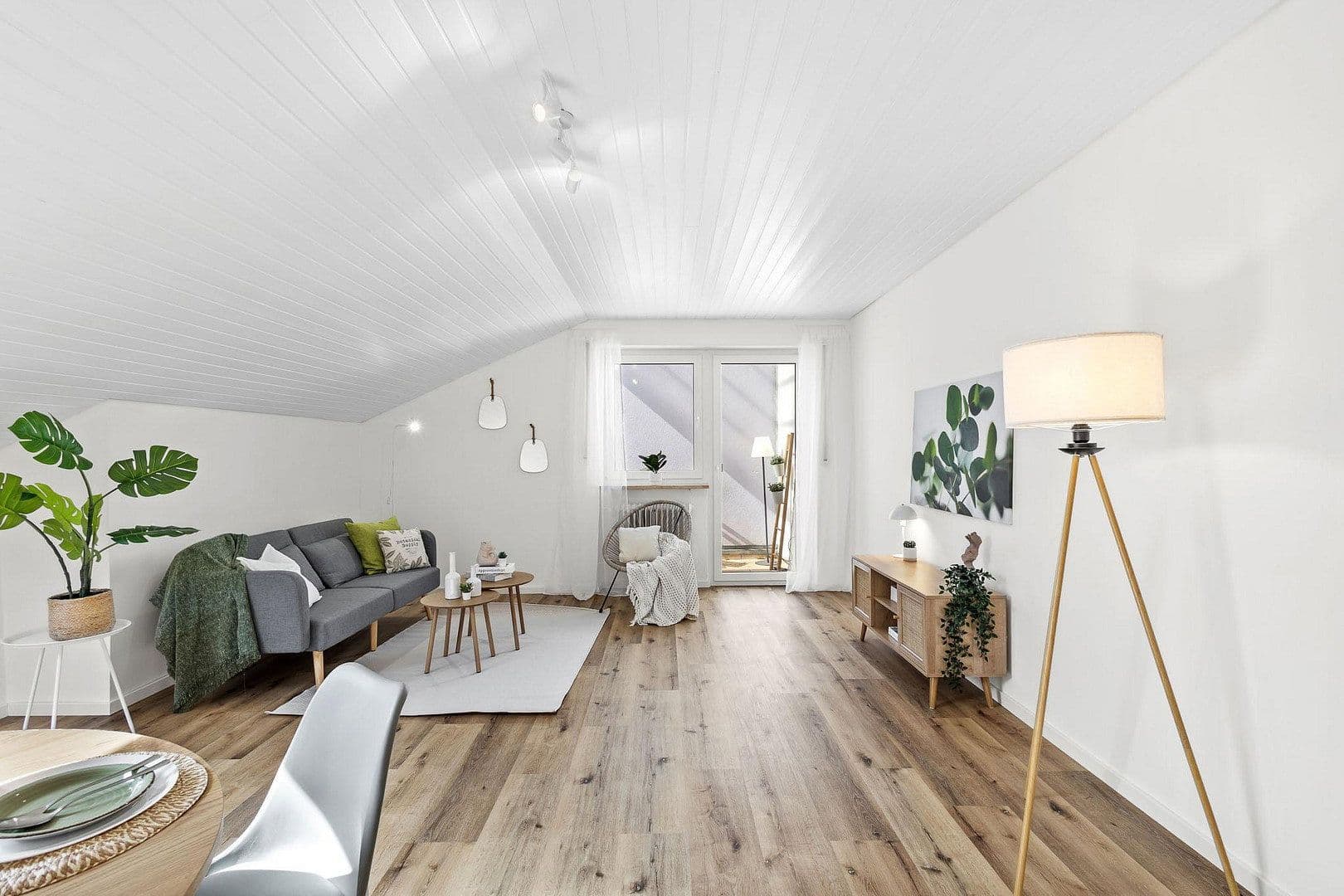 Predaj bytu 3-izbový 88 m², Neutraubling, Bavorsko Predaj bytu 3-izbový 88 m², Neutraubling, Bavorsko
