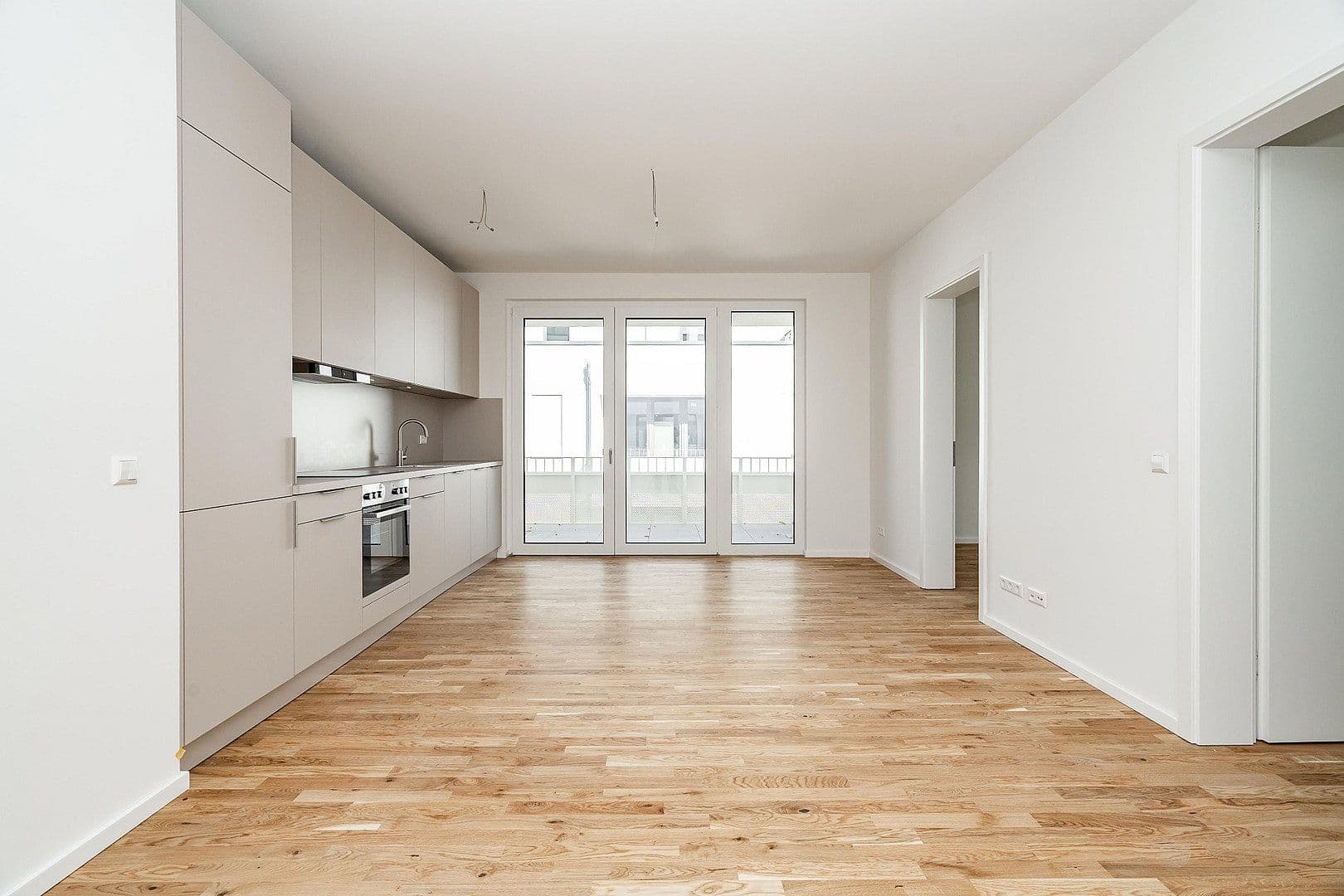 Prenájom bytu 3-izbový 74 m², Parkstraße 44, Berlin, Berlín Prenájom bytu 3-izbový 74 m², Parkstraße 44, Berlin, Berlín