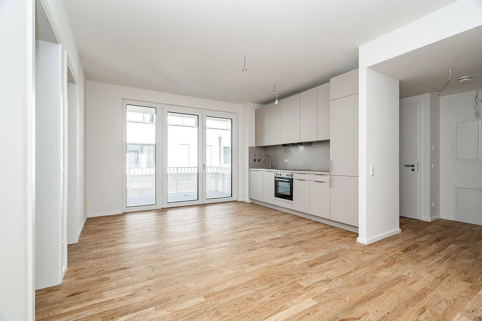 Prenájom bytu 3-izbový 74 m², Parkstraße 44, Berlin, Berlín Prenájom bytu 3-izbový 74 m², Parkstraße 44, Berlin, Berlín
