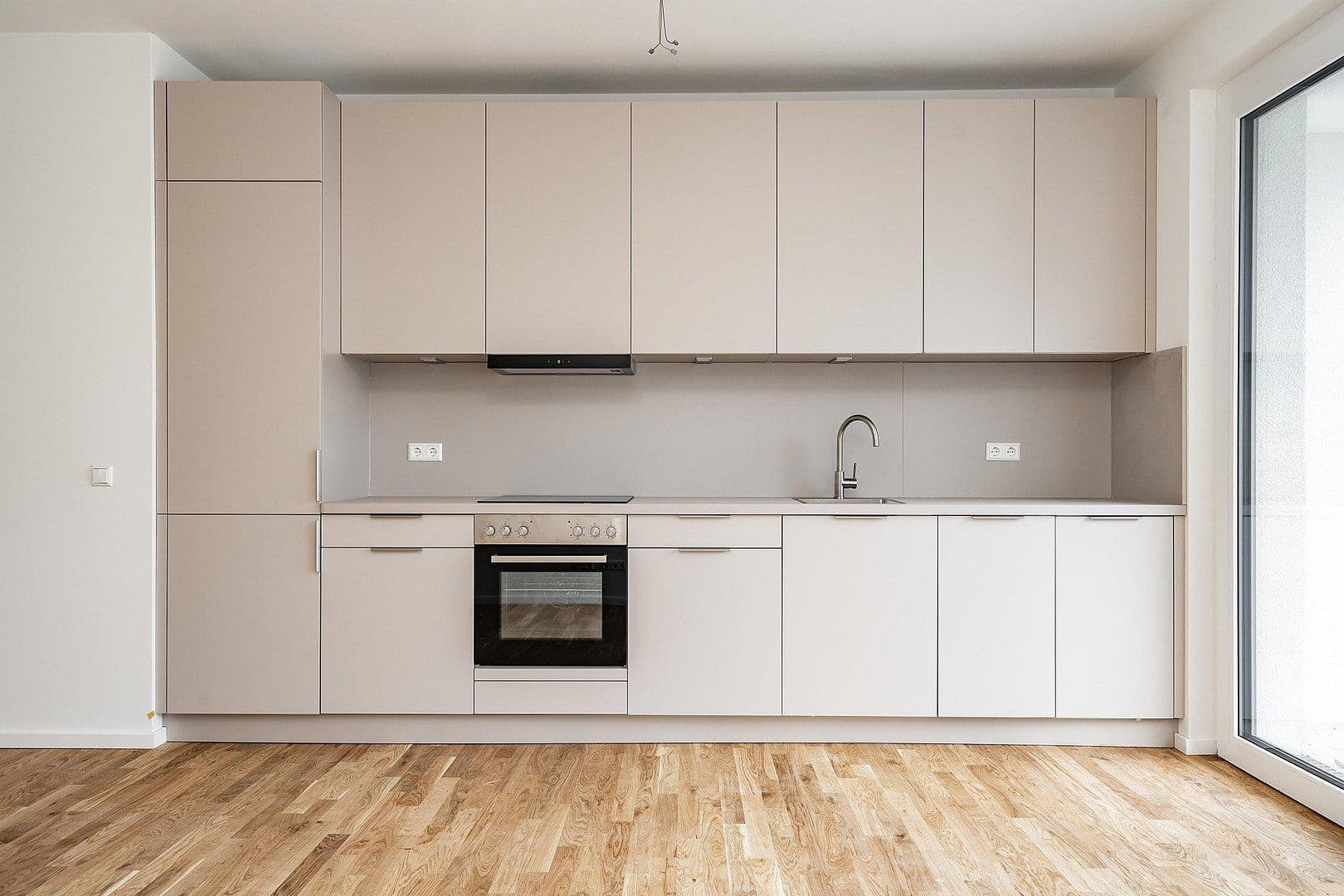 Prenájom bytu 3-izbový 74 m², Parkstraße 44, Berlin, Berlín Prenájom bytu 3-izbový 74 m², Parkstraße 44, Berlin, Berlín