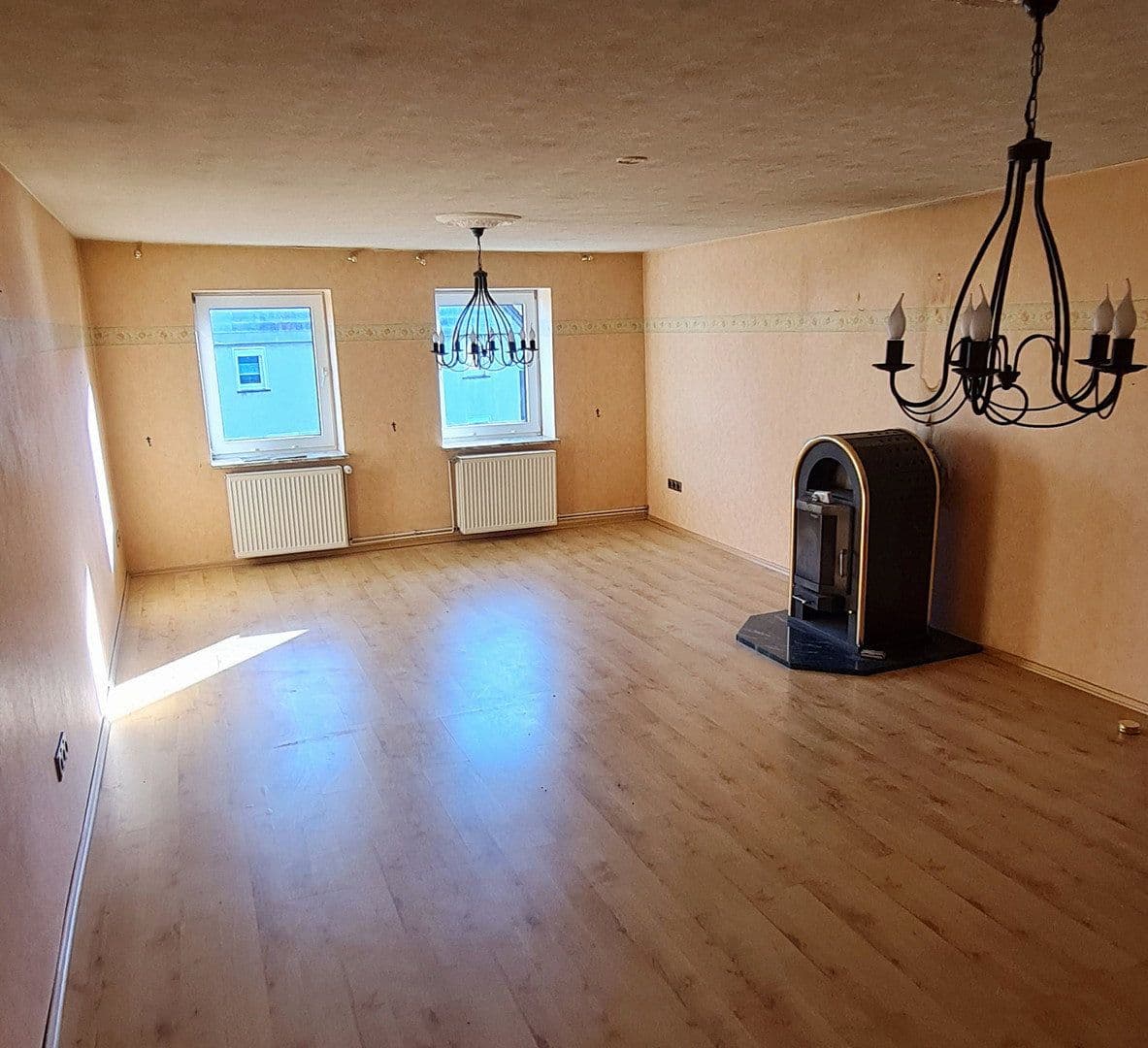 Predaj domu 207 m², pozemok 1.284 m², Trendelburg, Hesensko Predaj domu 207 m², pozemok 1.284 m², Trendelburg, Hesensko