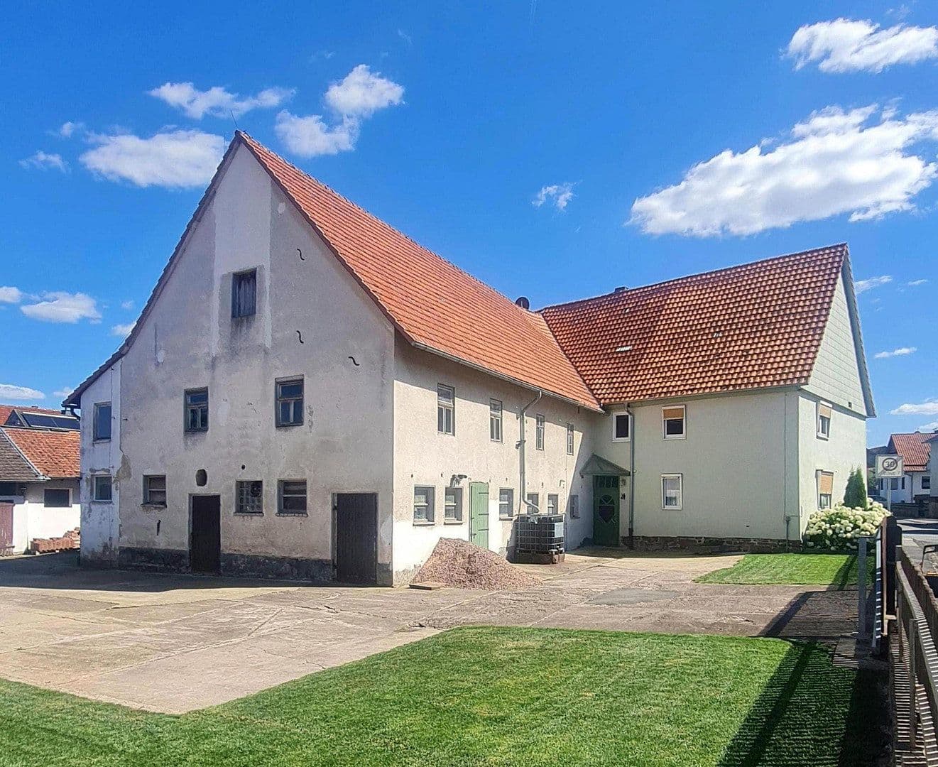 Predaj domu 207 m², pozemok 1.284 m², Trendelburg, Hesensko Predaj domu 207 m², pozemok 1.284 m², Trendelburg, Hesensko