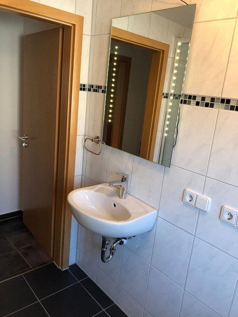 Prenájom bytu 2-izbový 39 m², Kurze Wertachstraße 5, Augsburg, Bavorsko Prenájom bytu 2-izbový 39 m², Kurze Wertachstraße 5, Augsburg, Bavorsko