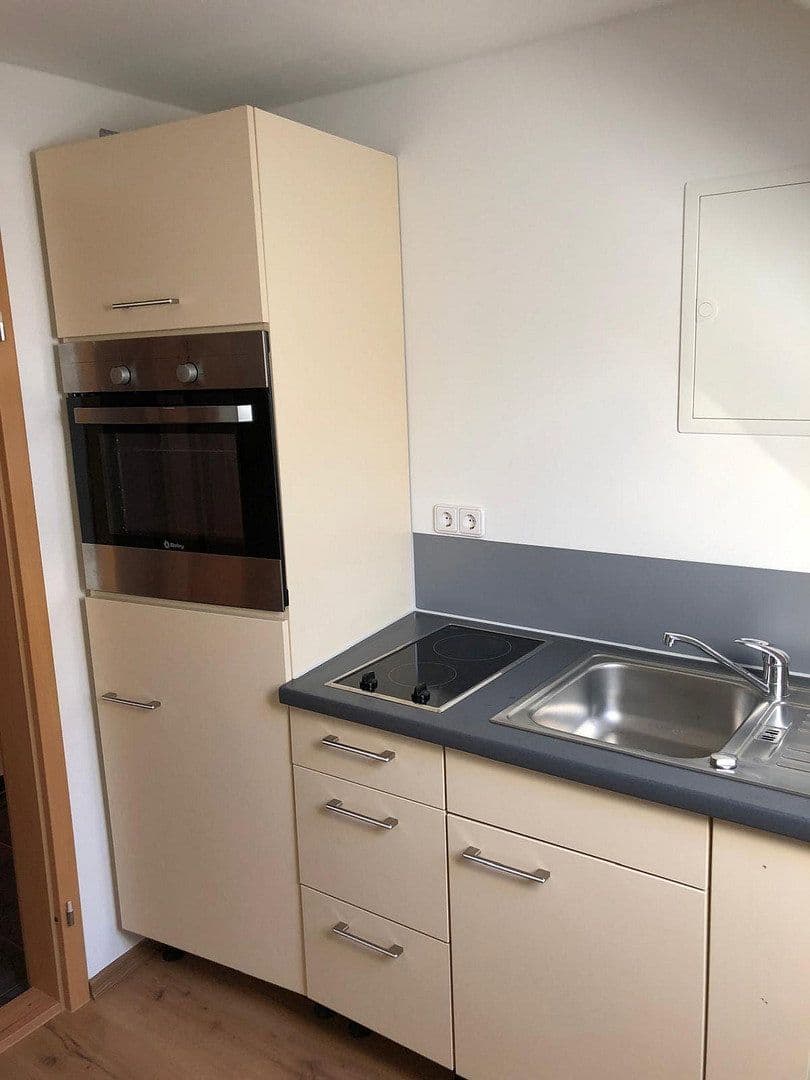 Prenájom bytu 2-izbový 39 m², Kurze Wertachstraße 5, Augsburg, Bavorsko Prenájom bytu 2-izbový 39 m², Kurze Wertachstraße 5, Augsburg, Bavorsko