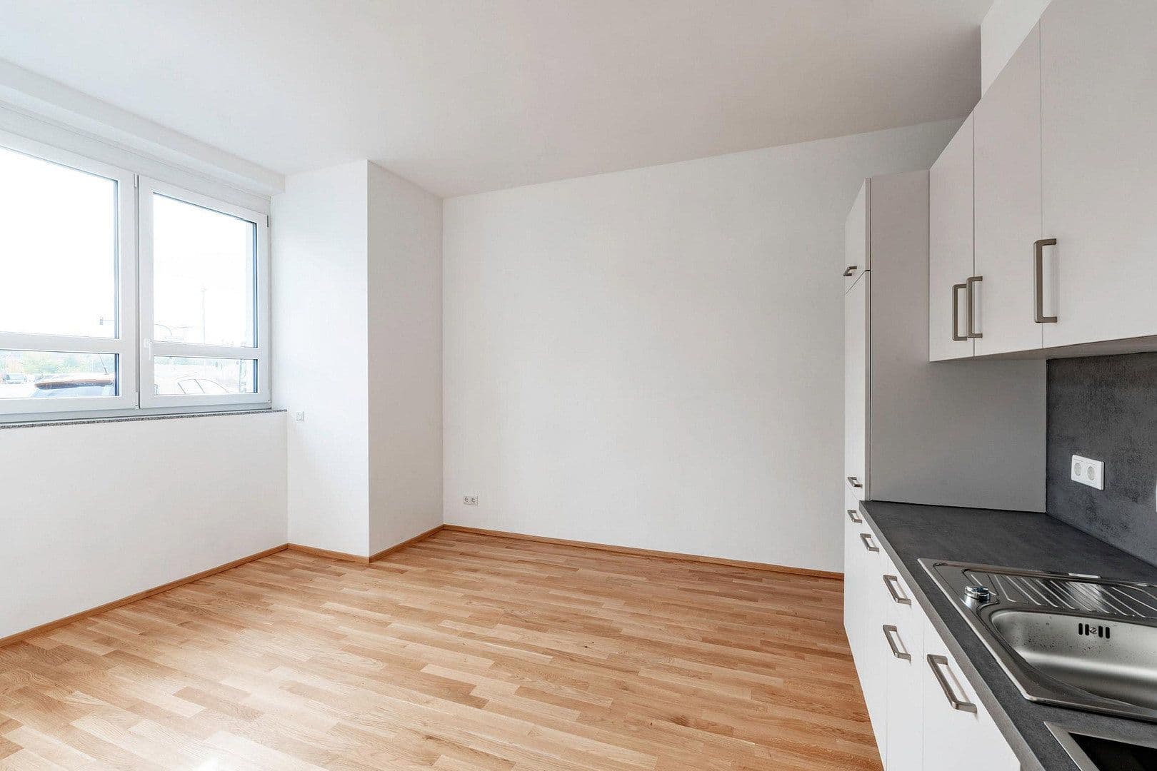 Prenájom bytu 3-izbový 93 m², Schanzäckerstraße 56, Nürnberg, Bavorsko Prenájom bytu 3-izbový 93 m², Schanzäckerstraße 56, Nürnberg, Bavorsko