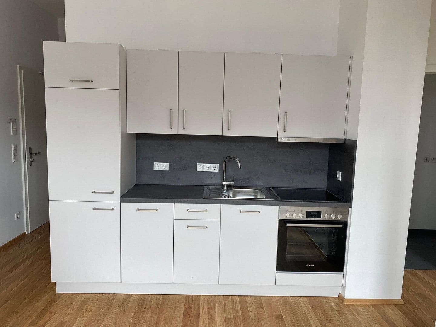 Prenájom bytu 3-izbový 93 m², Schanzäckerstraße 56, Nürnberg, Bavorsko Prenájom bytu 3-izbový 93 m², Schanzäckerstraße 56, Nürnberg, Bavorsko