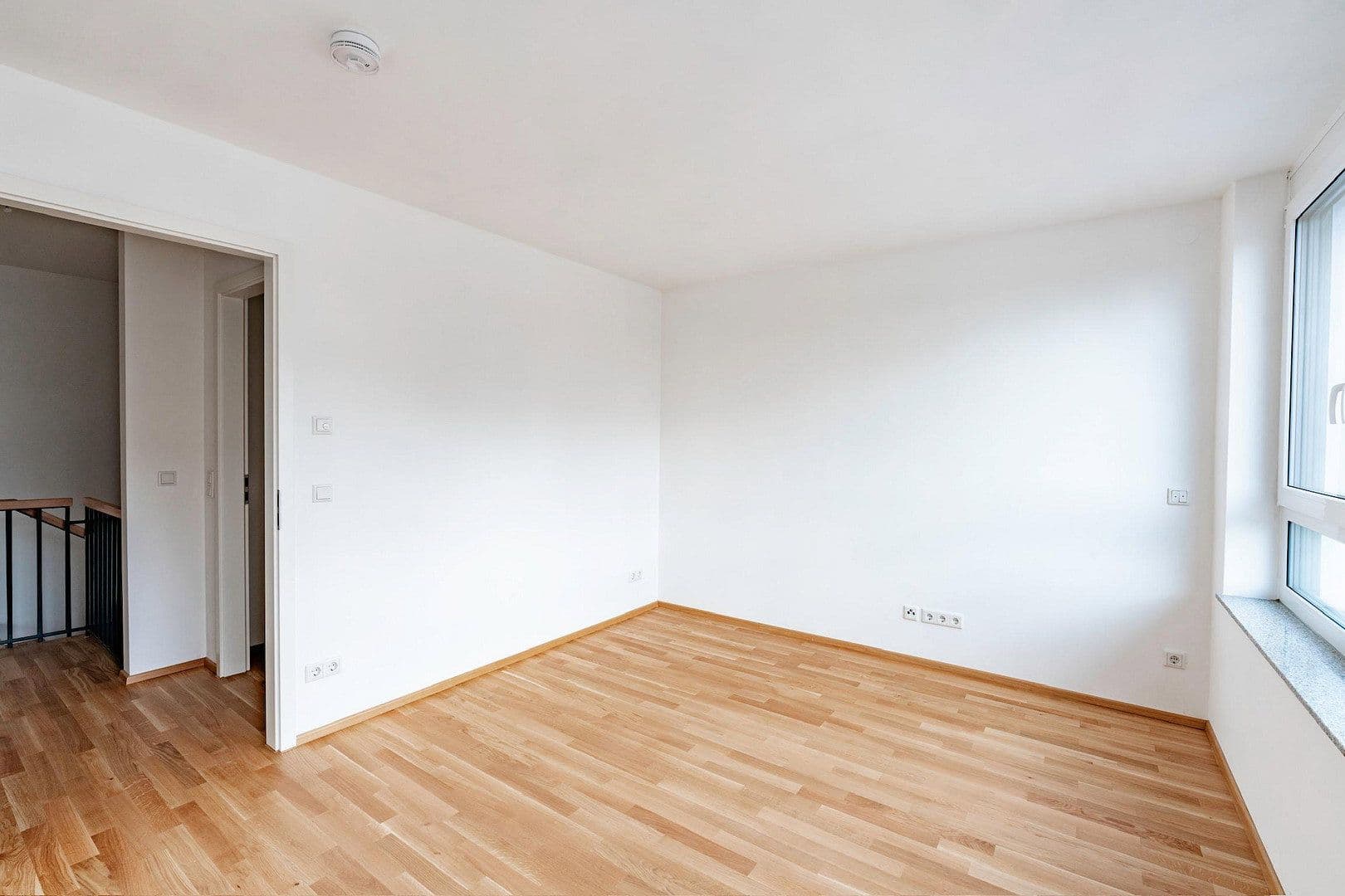 Prenájom bytu 3-izbový 93 m², Schanzäckerstraße 56, Nürnberg, Bavorsko Prenájom bytu 3-izbový 93 m², Schanzäckerstraße 56, Nürnberg, Bavorsko
