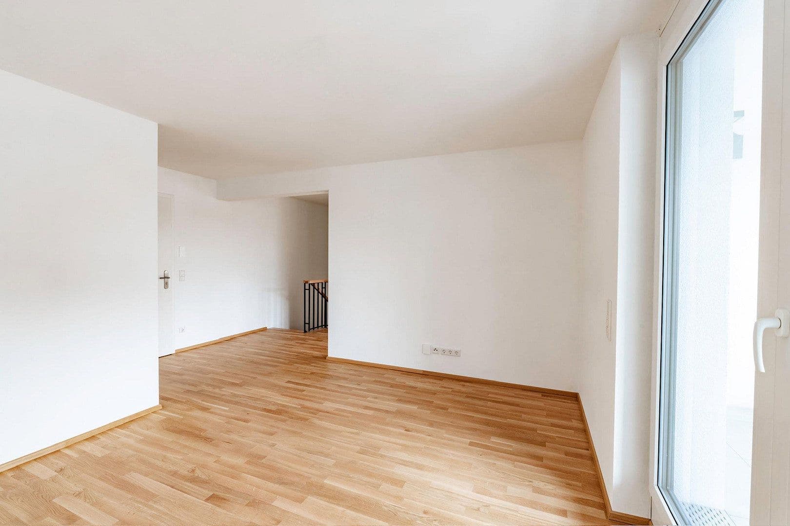 Prenájom bytu 3-izbový 93 m², Schanzäckerstraße 56, Nürnberg, Bavorsko Prenájom bytu 3-izbový 93 m², Schanzäckerstraße 56, Nürnberg, Bavorsko