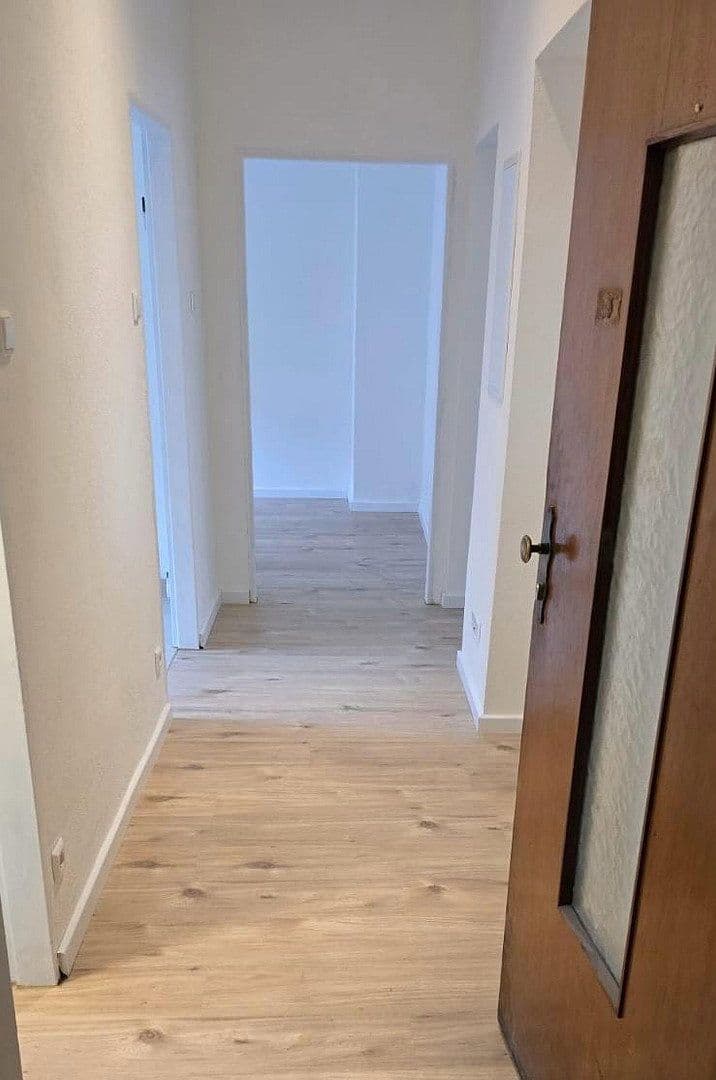 Prenájom bytu 3-izbový 67 m², Bürgermeister-Fuchs-Straße 24-26, Mannheim, Bádensko-Wurttembersko Prenájom bytu 3-izbový 67 m², Bürgermeister-Fuchs-Straße 24-26, Mannheim, Bádensko-Wurttembersko
