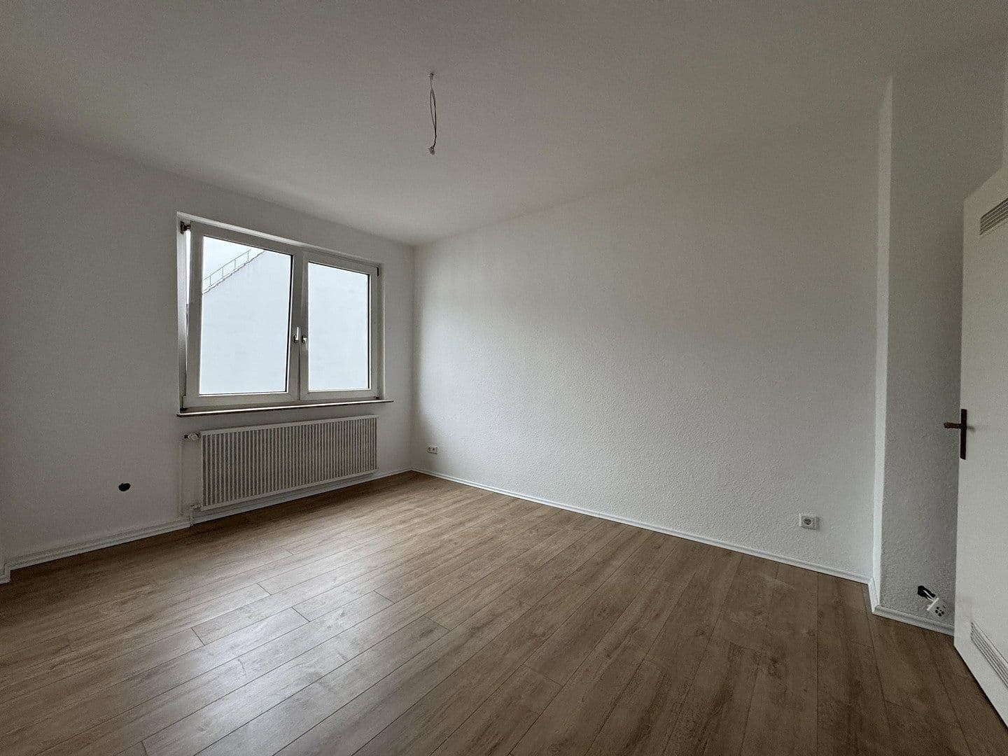 Prenájom bytu 3-izbový 71 m², Essener Straße 45a, Bochum, Severné Porýnie - Westfálsko Prenájom bytu 3-izbový 71 m², Essener Straße 45a, Bochum, Severné Porýnie - Westfálsko