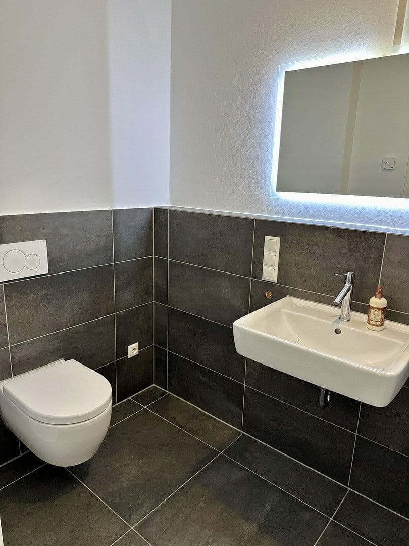 Predaj bytu 4-izbový 92 m², Neu-Isenburg, Hesensko Predaj bytu 4-izbový 92 m², Neu-Isenburg, Hesensko