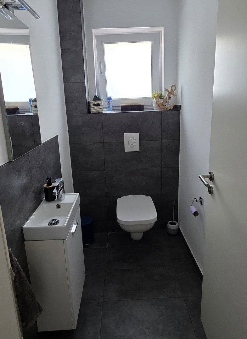 Prenájom bytu 4-izbový 104 m², Lambertusstr.36, Troisdorf, Severné Porýnie - Westfálsko Prenájom bytu 4-izbový 104 m², Lambertusstr.36, Troisdorf, Severné Porýnie - Westfálsko