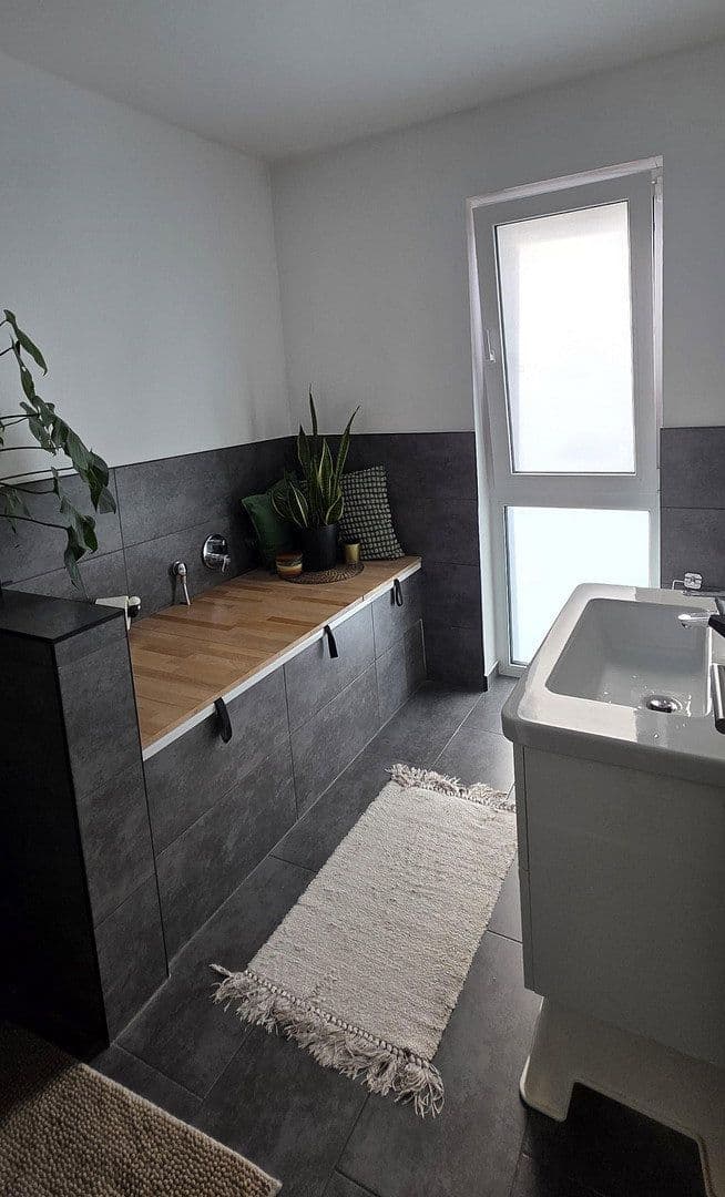 Prenájom bytu 4-izbový 104 m², Lambertusstr.36, Troisdorf, Severné Porýnie - Westfálsko Prenájom bytu 4-izbový 104 m², Lambertusstr.36, Troisdorf, Severné Porýnie - Westfálsko