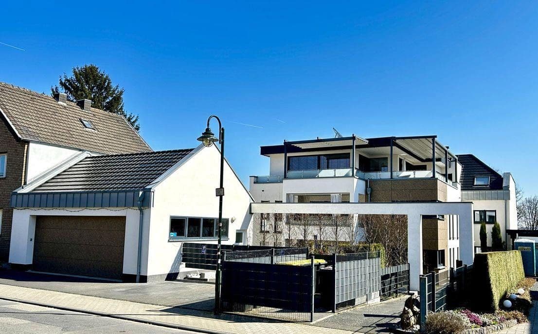 Prenájom bytu 4-izbový 104 m², Lambertusstr.36, Troisdorf, Severné Porýnie - Westfálsko Prenájom bytu 4-izbový 104 m², Lambertusstr.36, Troisdorf, Severné Porýnie - Westfálsko