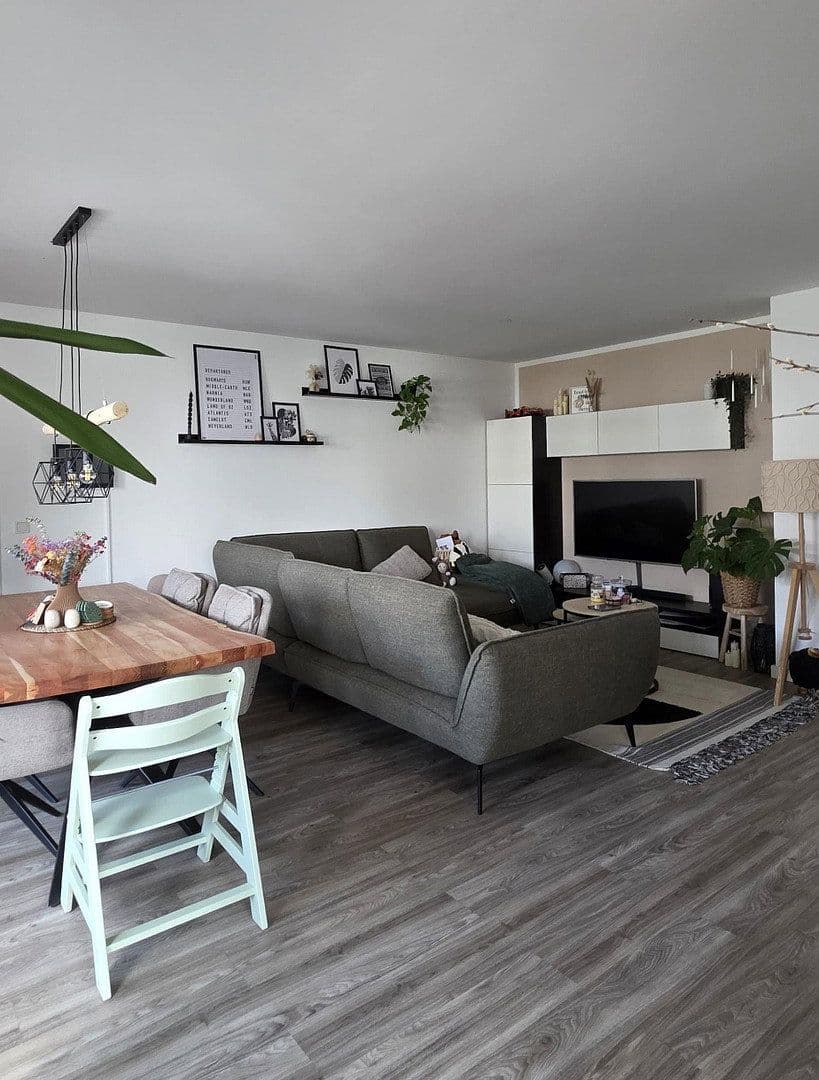 Prenájom bytu 4-izbový 104 m², Lambertusstr.36, Troisdorf, Severné Porýnie - Westfálsko Prenájom bytu 4-izbový 104 m², Lambertusstr.36, Troisdorf, Severné Porýnie - Westfálsko
