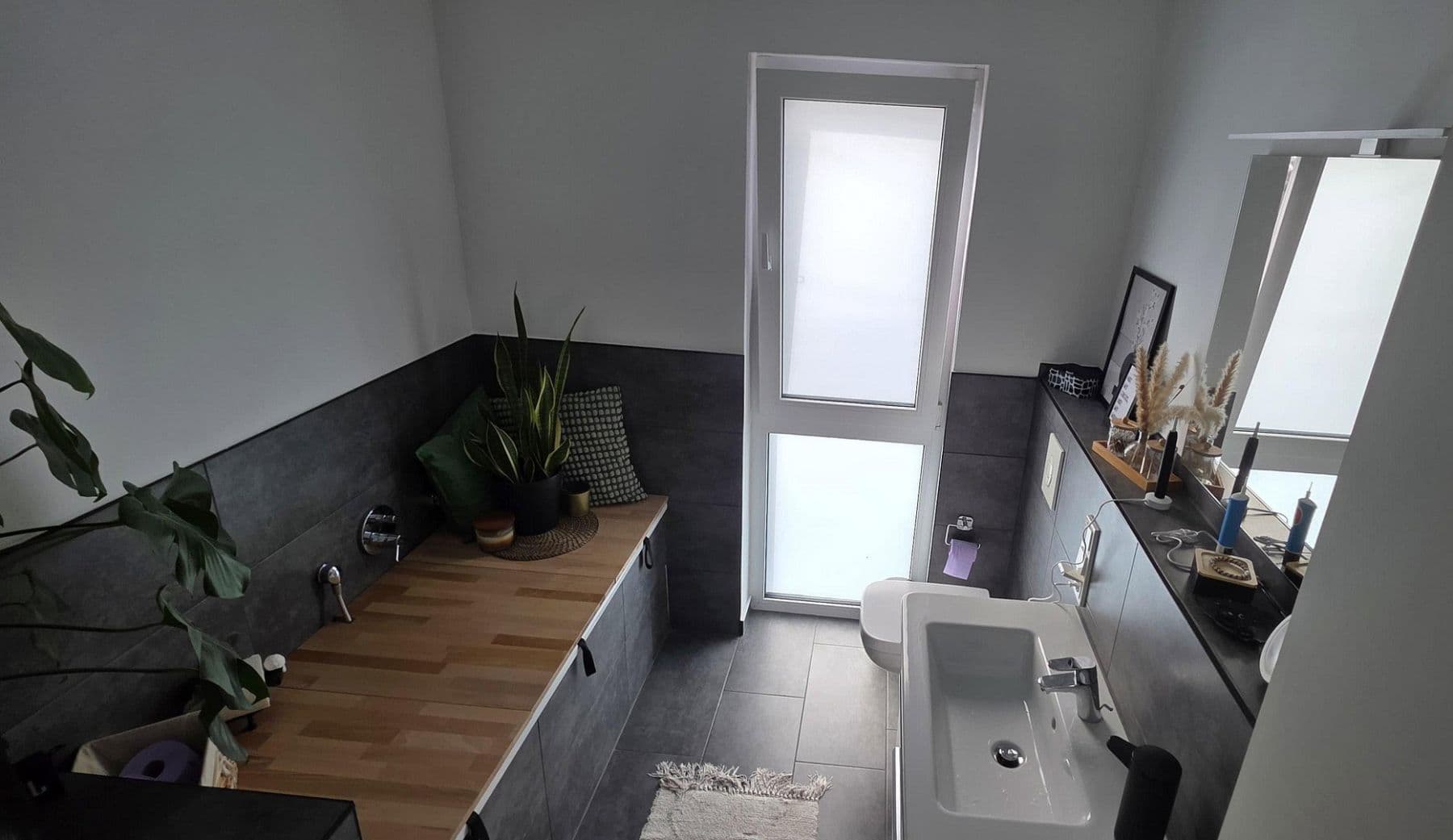 Prenájom bytu 4-izbový 104 m², Lambertusstr.36, Troisdorf, Severné Porýnie - Westfálsko Prenájom bytu 4-izbový 104 m², Lambertusstr.36, Troisdorf, Severné Porýnie - Westfálsko