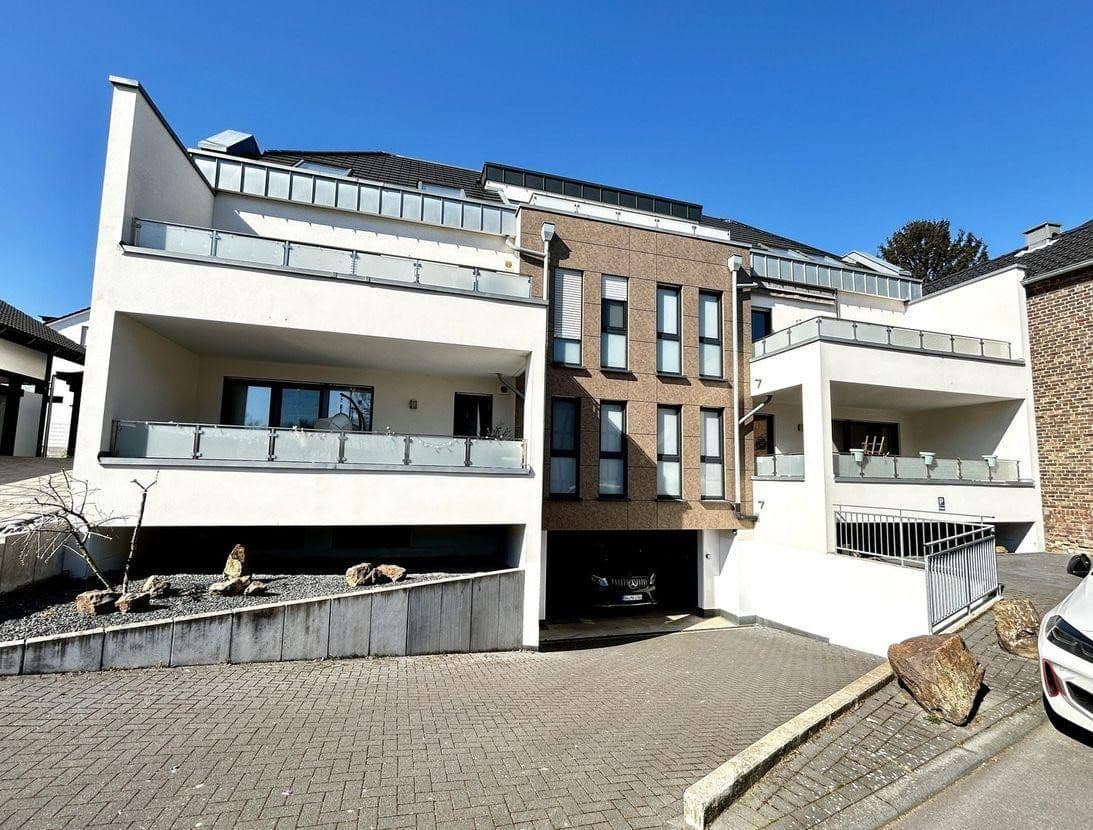 Prenájom bytu 4-izbový 104 m², Lambertusstr.36, Troisdorf, Severné Porýnie - Westfálsko Prenájom bytu 4-izbový 104 m², Lambertusstr.36, Troisdorf, Severné Porýnie - Westfálsko