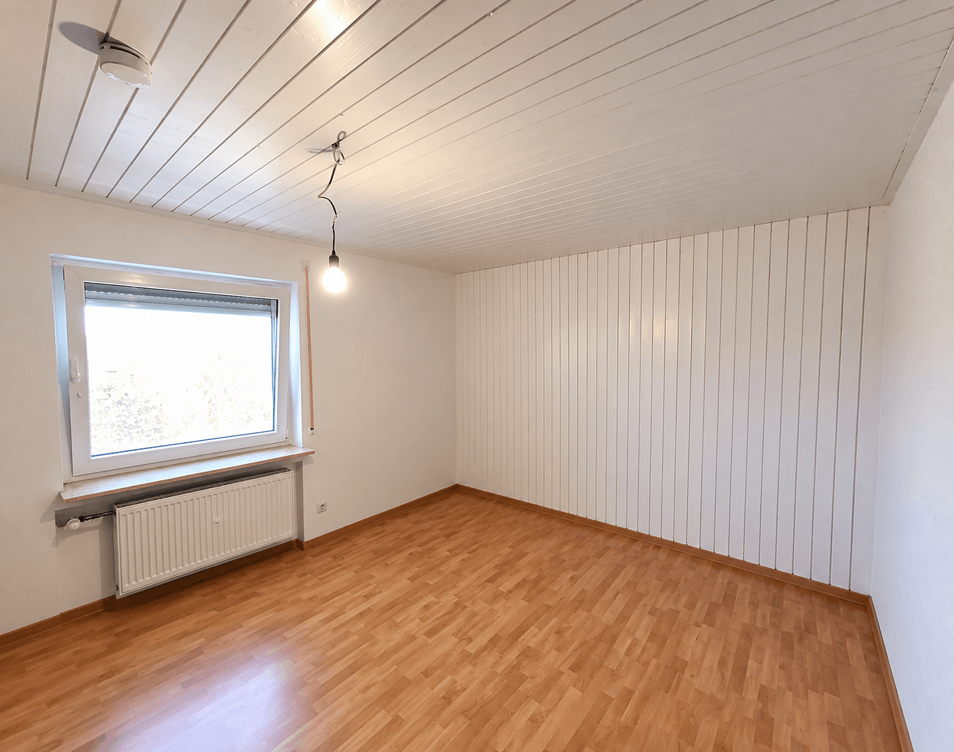 Prenájom bytu 4-izbový 110 m², Kurze Straße 4, Illingen, Bádensko-Wurttembersko Prenájom bytu 4-izbový 110 m², Kurze Straße 4, Illingen, Bádensko-Wurttembersko